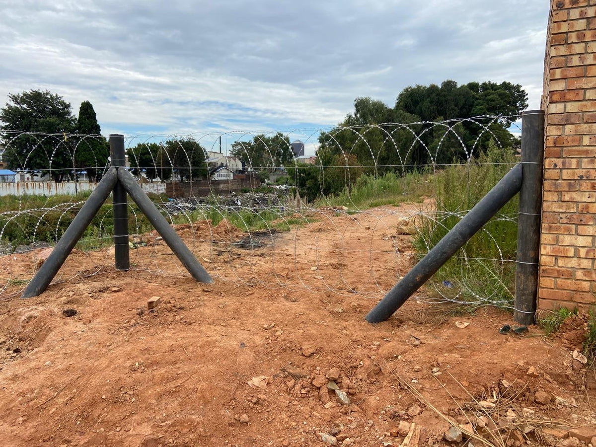 Fencing Corner Posts (2430 x 168 Diam.)