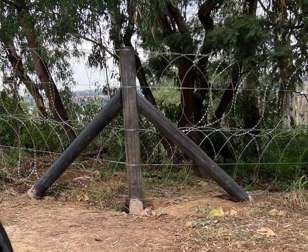 Fencing Corner Posts (2430 x 168 Diam.)