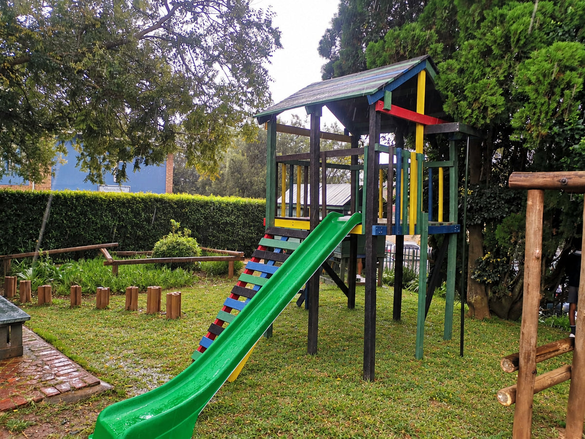 Benny's Jungle Gym in Mixed Colours, full gym angle 2